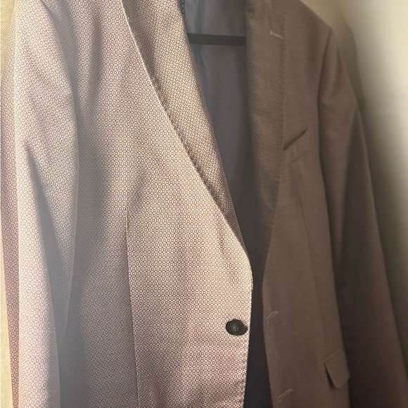 Zara Man European Blazer – A Statement in Effortless Refinement